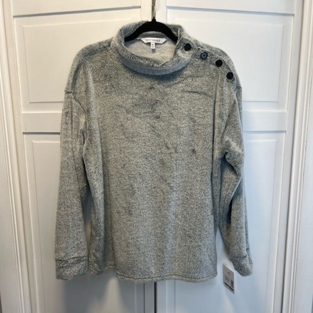 NWT Emily Daniel’s Knit Top Size Women’s XL Color Green